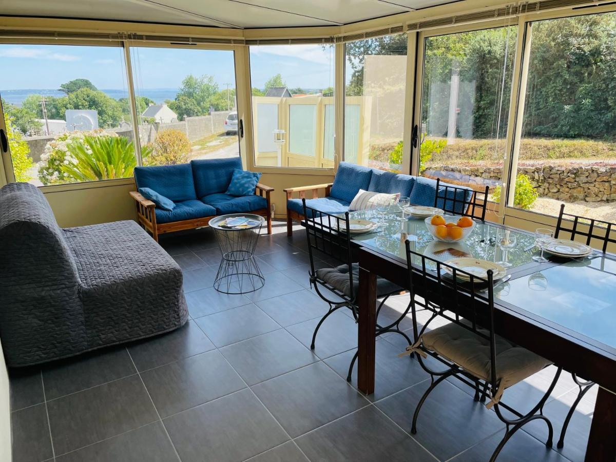 Maison spacieuse à deux pas de la plage Roscanvel Esterno foto